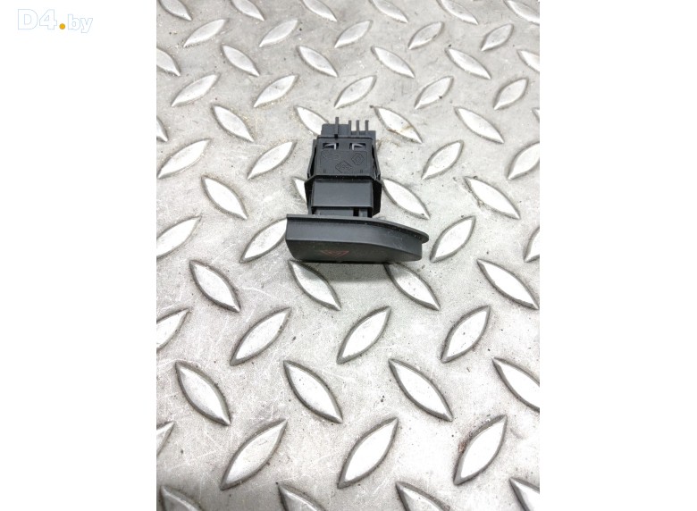 Кнопка аварийной сигнализации к Renault Duster undefined г.