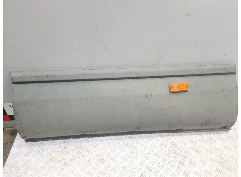 Молдинг (накладка кузовная) к Iveco Daily, 2004г.