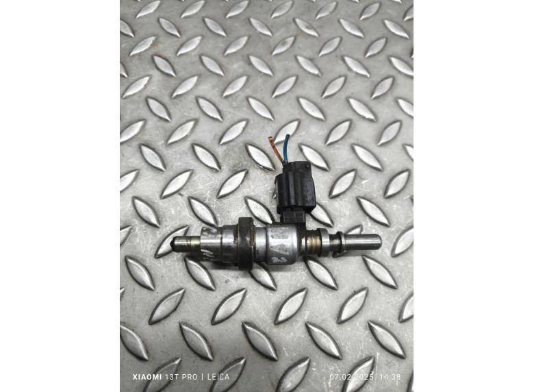 Форсунка к Nissan NV200