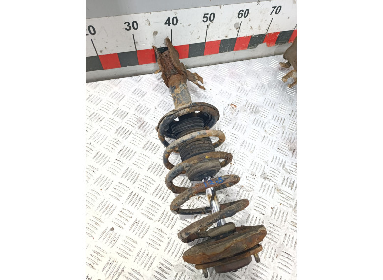 Амортизатор передний левый к Nissan Almera