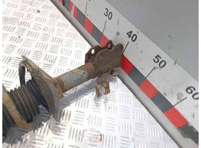 Амортизатор передний левый к Амортизатор передний левый к Nissan Almera undefined г. Almera