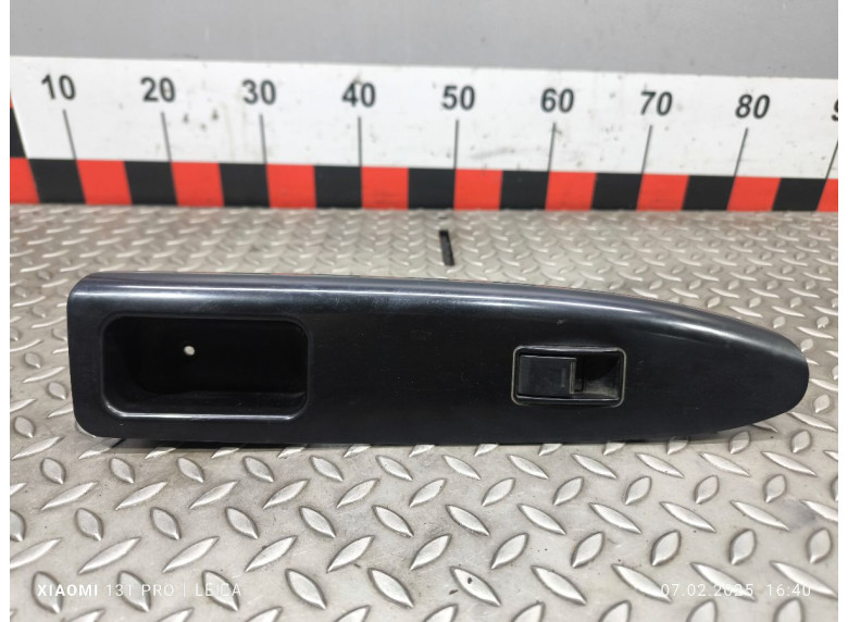 Кнопка стеклоподъемника переднего правого к Geely SC7