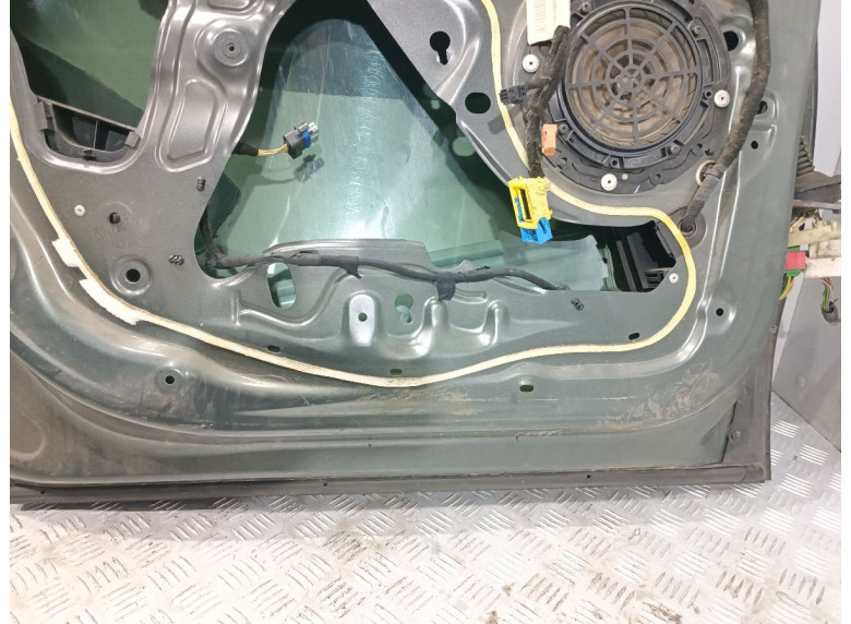 Дверь передняя левая к Citroen C3, 2010г.