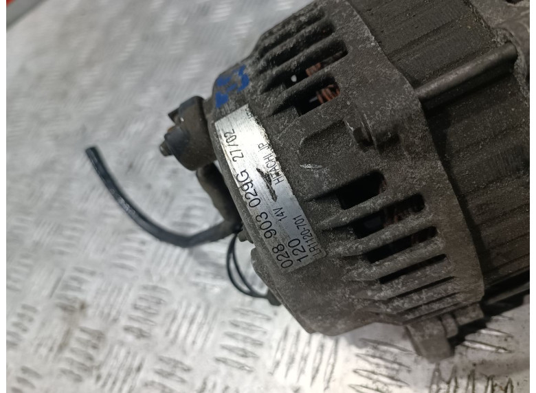 Генератор к Volkswagen Golf, 2001г.