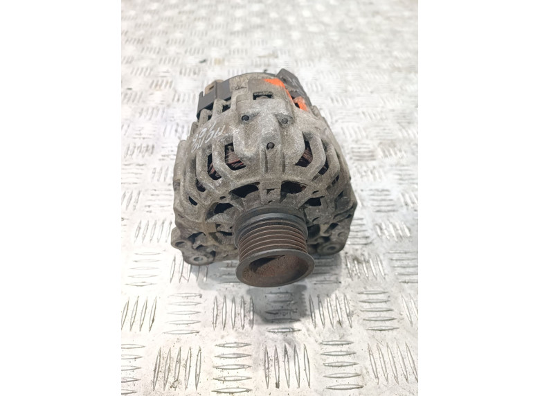 Генератор к Volkswagen Golf, 1999г.