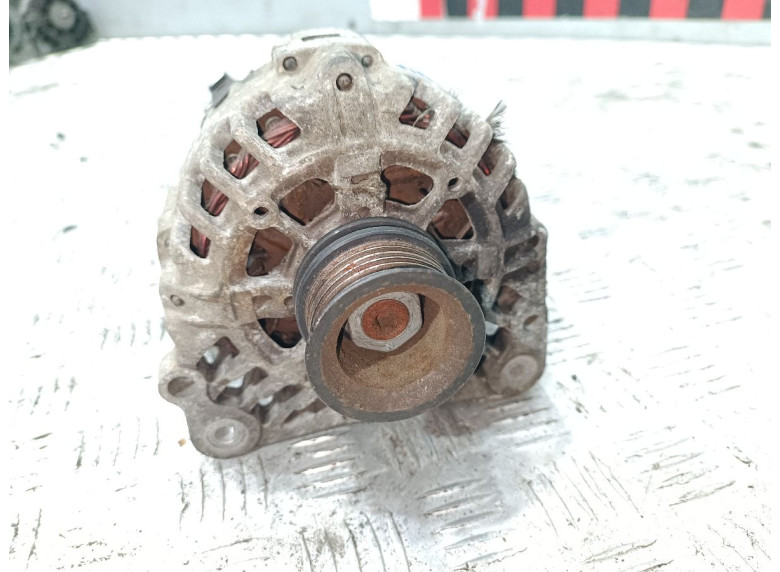 Генератор к Volkswagen Golf, 1999г.