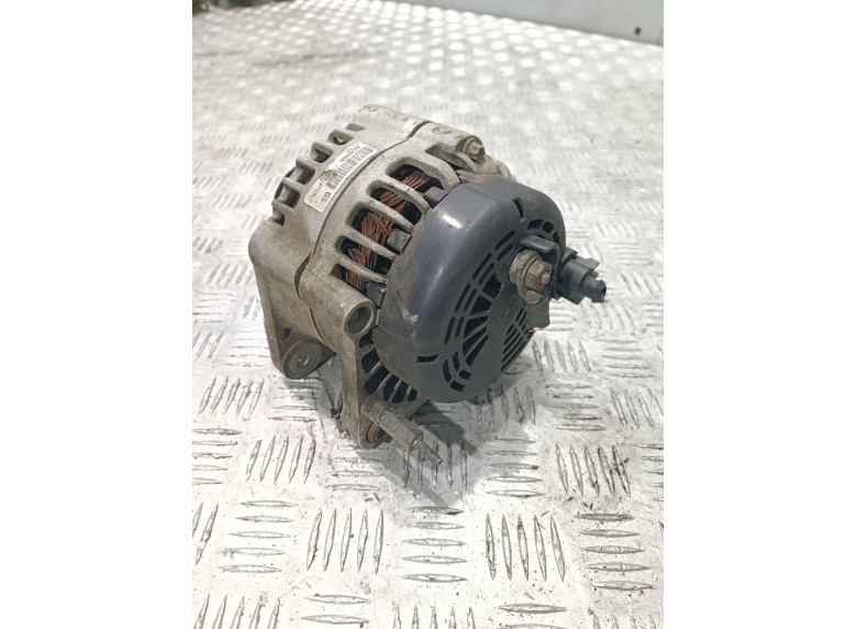 Генератор к Volkswagen Golf, 2000г.