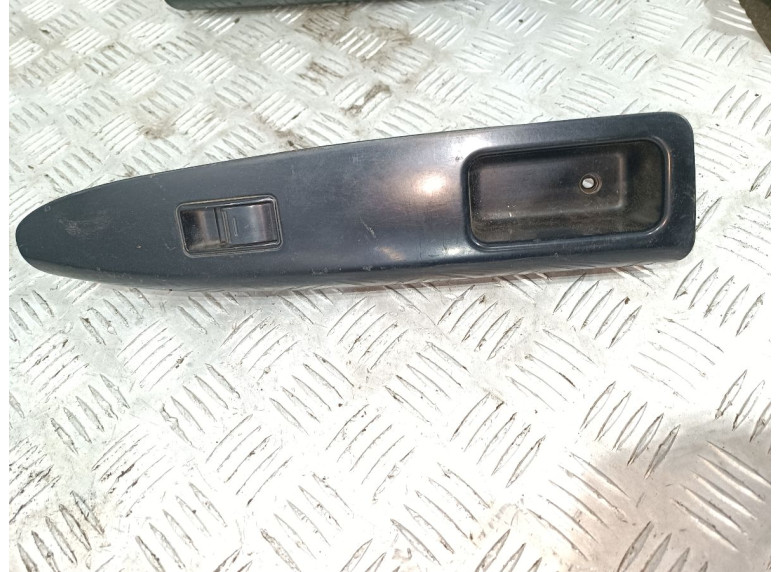 Кнопка стеклоподъемника переднего правого к Geely SC7, 2013г.