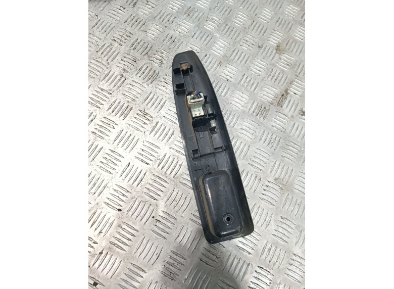 Кнопка стеклоподъемника переднего правого к Geely SC7, 2013г.