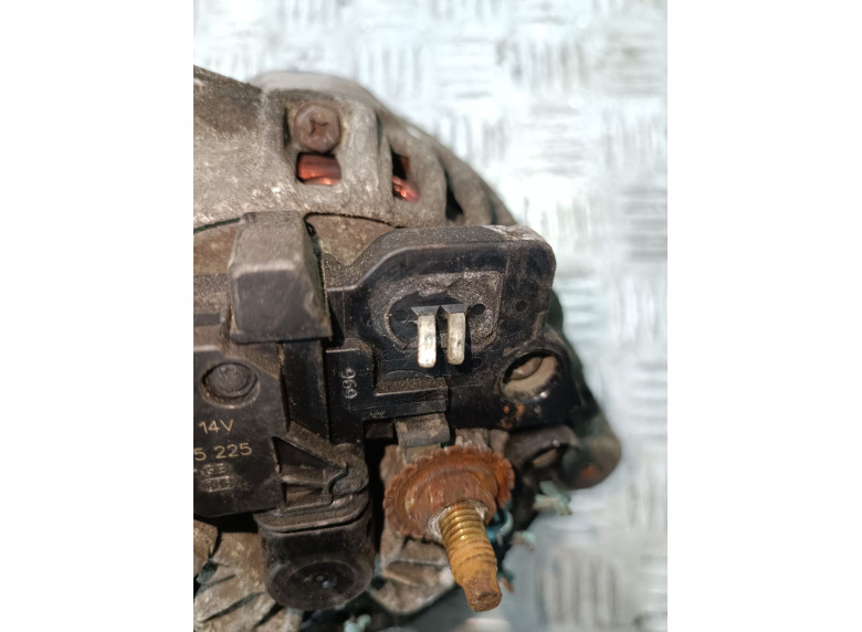 Генератор к Opel Vivaro, 2010г.