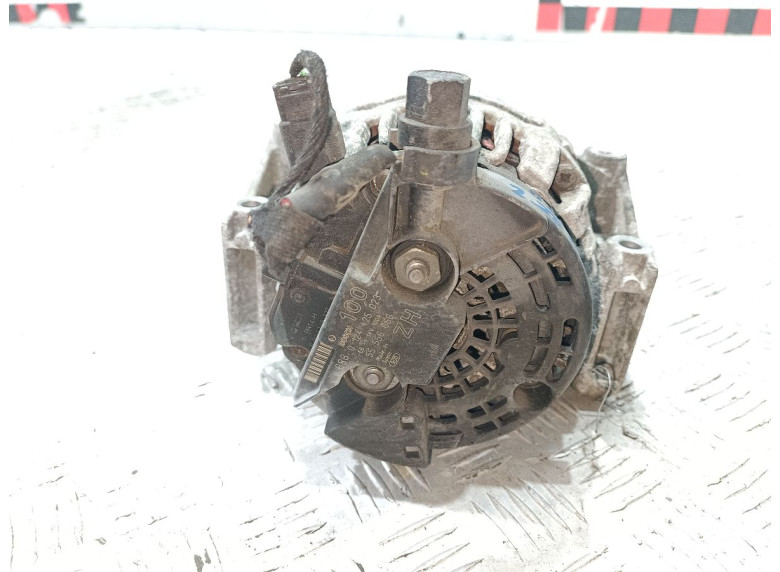 Генератор к Opel Vectra, 2003г.