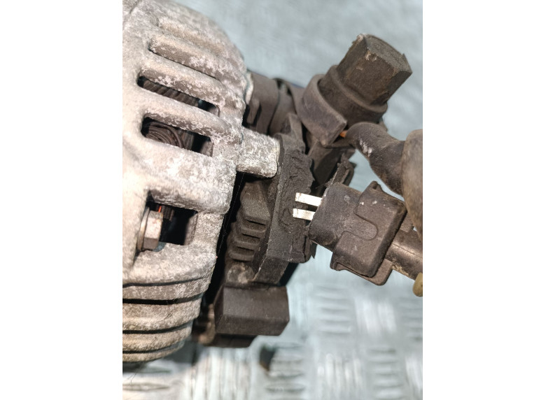 Генератор к Opel Vectra, 2004г.