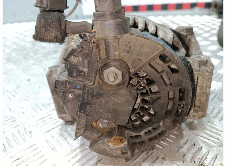 Генератор к Opel Vectra, 2004г.