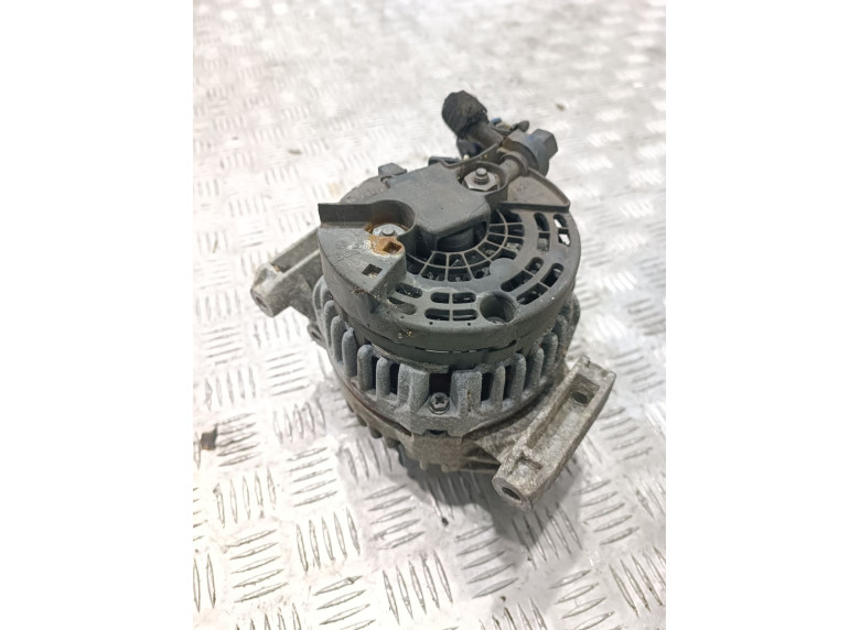 Генератор к Opel Vectra, 2004г.