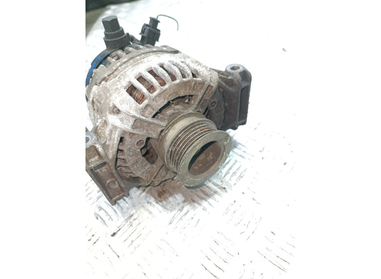 Генератор к Opel Vectra, 2004г.