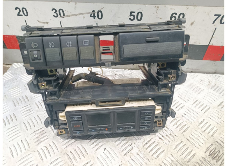 Рамка под магнитолу к Audi A4, 1998г.