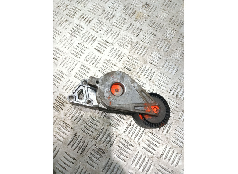 Натяжитель ремня генератора к Volkswagen Golf, 2001г.