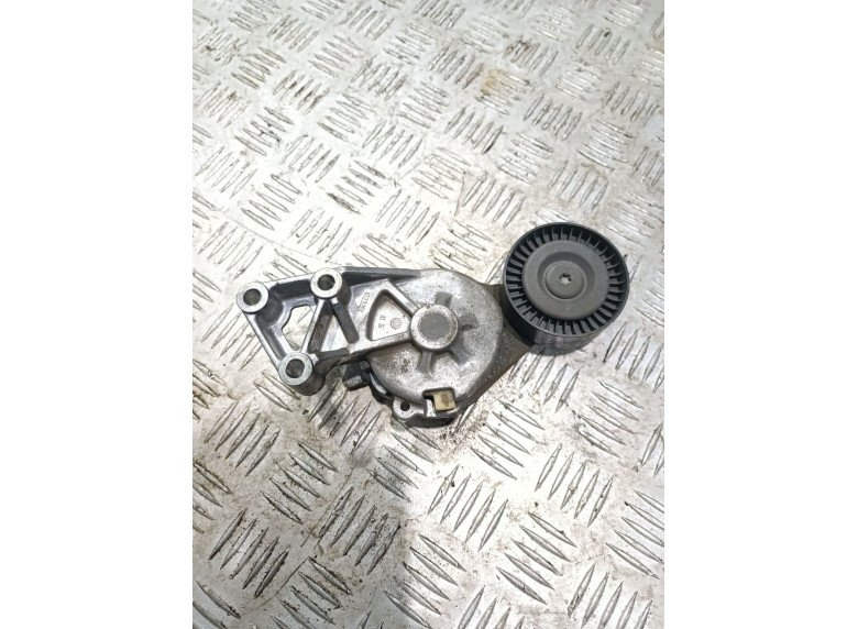 Натяжитель ремня генератора к Volkswagen Golf, 2001г.