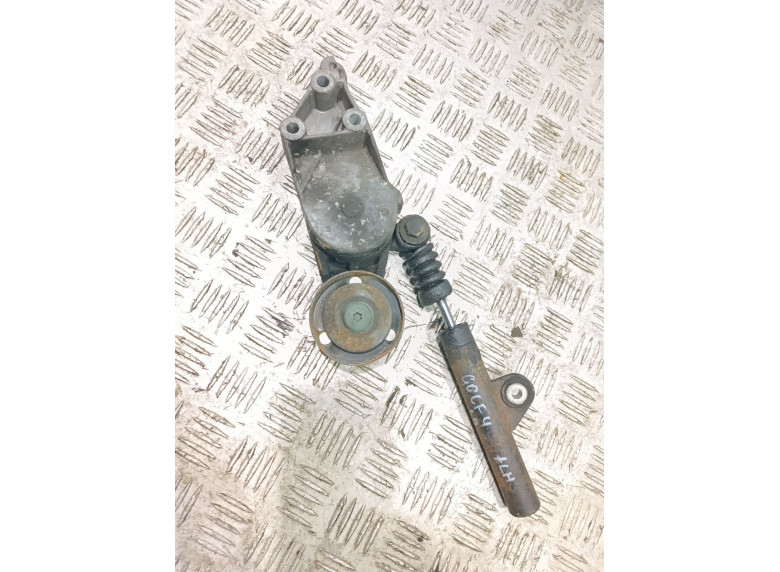 Натяжитель ремня генератора к Volkswagen Golf, 1999г.