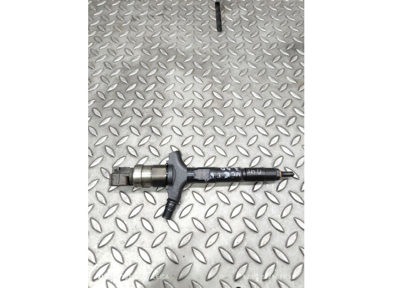 Форсунка к Opel Vectra, 2003г.