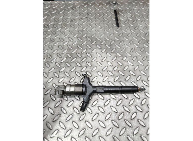 Форсунка к Opel Vectra, 2003г.