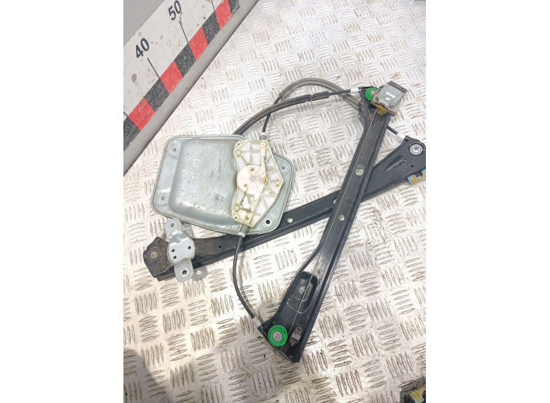 Стеклоподъемник электрический передний правый к Volkswagen Jetta, 2008г.