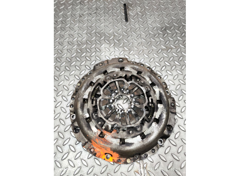 Корзина сцепления к Volkswagen Passat, 2003г.