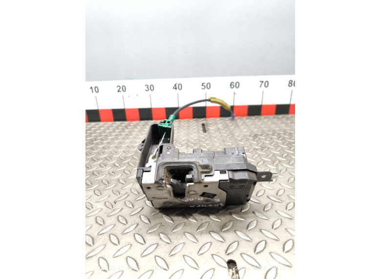 Замок двери передней правой к Opel Zafira, 2005г.