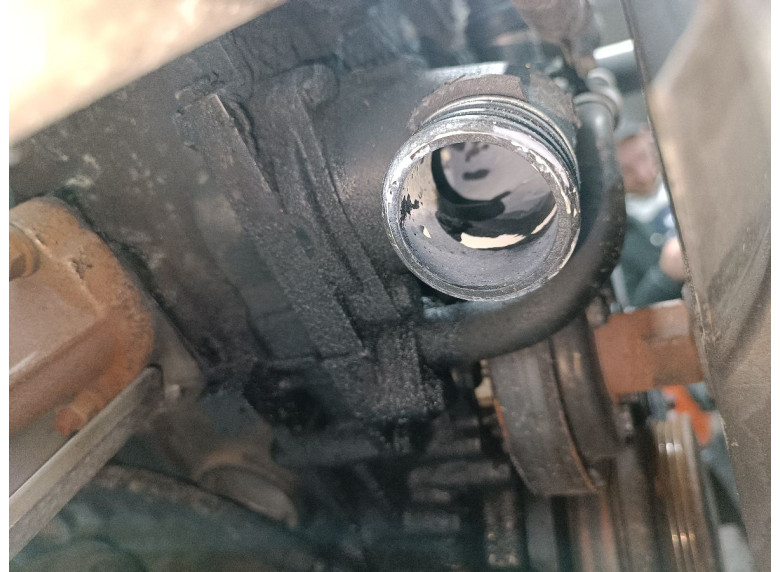 Фланец (тройник) системы охлаждения к BMW 5 E34, 1995г.