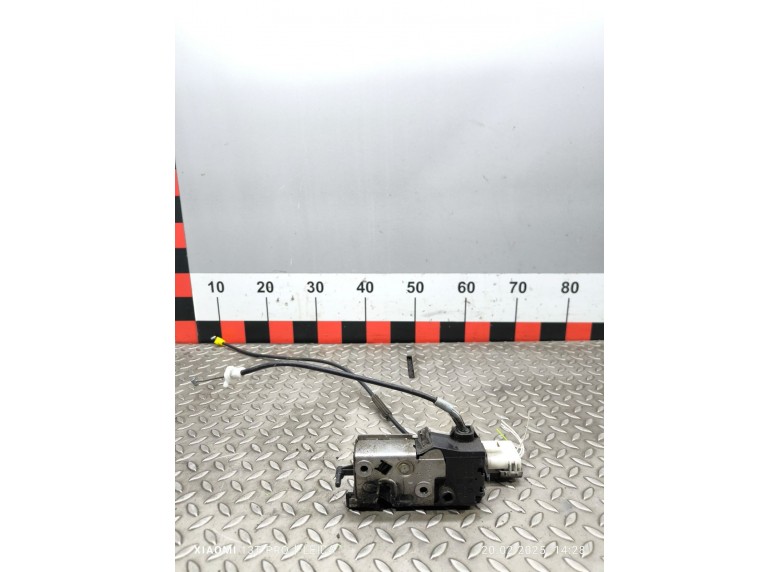 Замок двери передней правой к Peugeot Expert