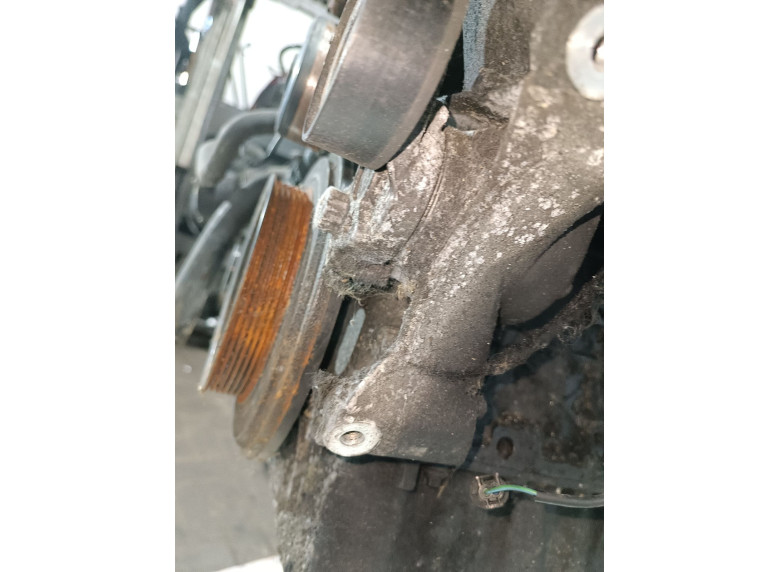 Натяжитель ремня генератора к Mercedes C W203, 2003г.