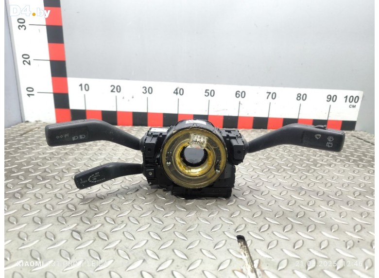 Переключатель подрулевой (стрекоза) к Volkswagen Passat undefined г.