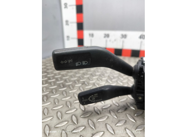 Переключатель подрулевой (стрекоза) к Volkswagen Passat, 2006г.