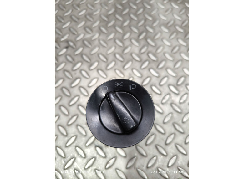 Переключатель света к Volkswagen Golf, 2000г.