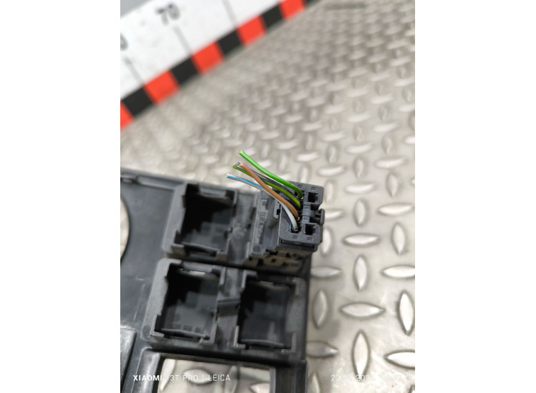 Кнопка подогрева сидений к Volkswagen Transporter, 2010г.