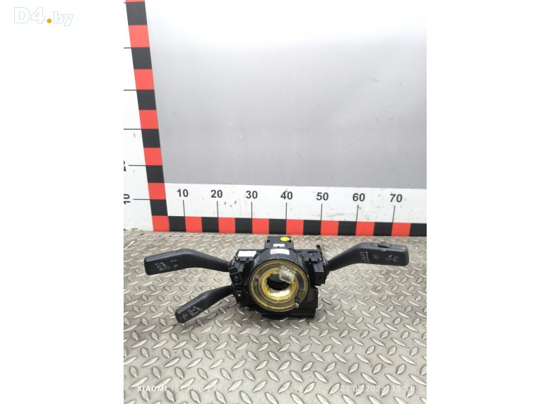 Переключатель подрулевой (стрекоза) к Volkswagen Passat undefined г.