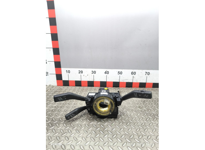 Переключатель подрулевой (стрекоза) к Volkswagen Passat, 2007г.