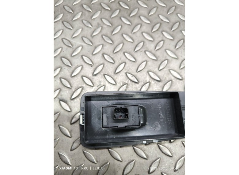 Кнопка стеклоподъемника переднего правого к Кнопка стеклоподъемника переднего правого к Peugeot Boxer undefined г. Boxer