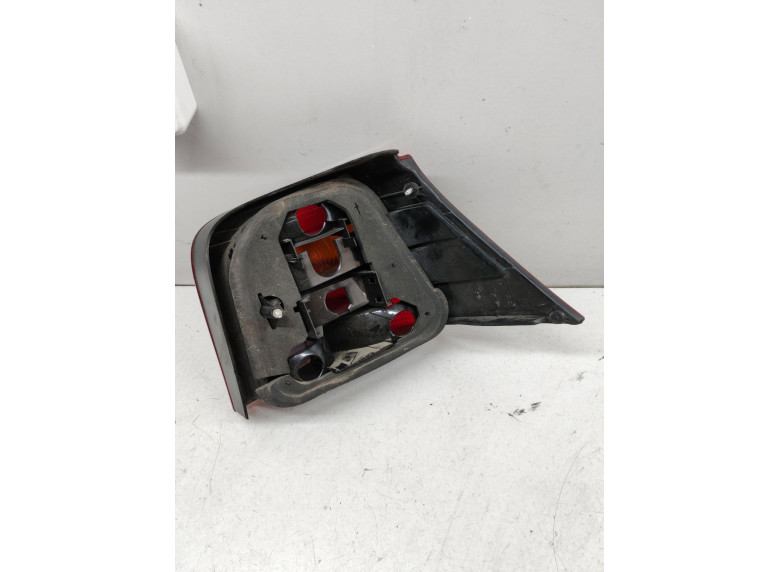 Фонарь задний левый к Volkswagen Golf, 2002г.