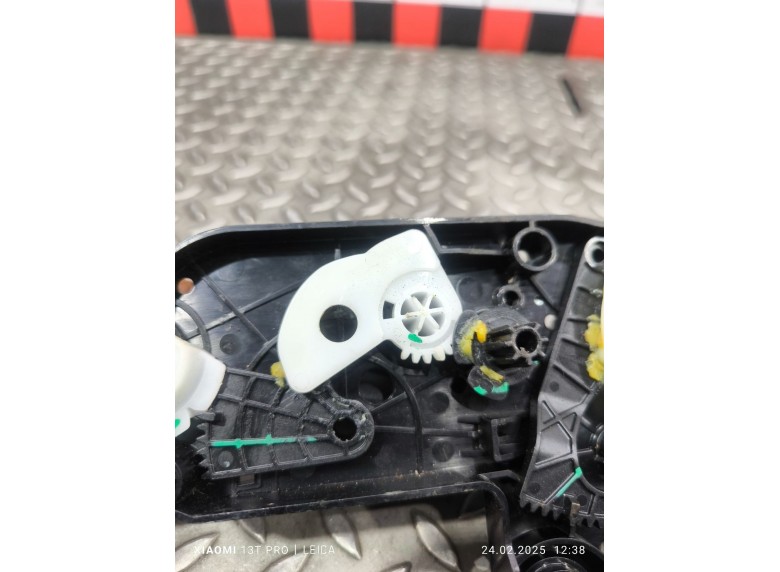 Моторчик заслонки печки к Моторчик заслонки печки к Ford Transit undefined г. Transit