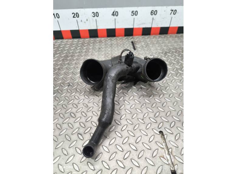 Патрубок турбины к Mercedes C W203, 2002г.