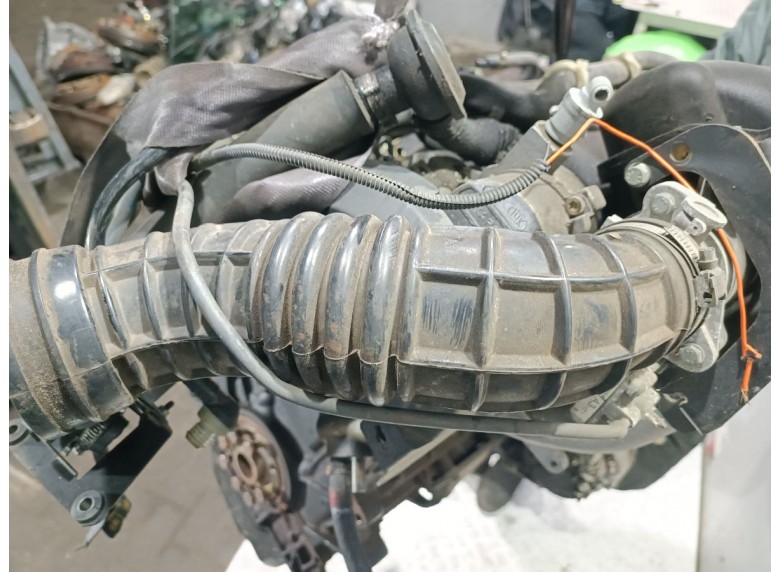 Патрубок впускного коллектора к Peugeot Boxer