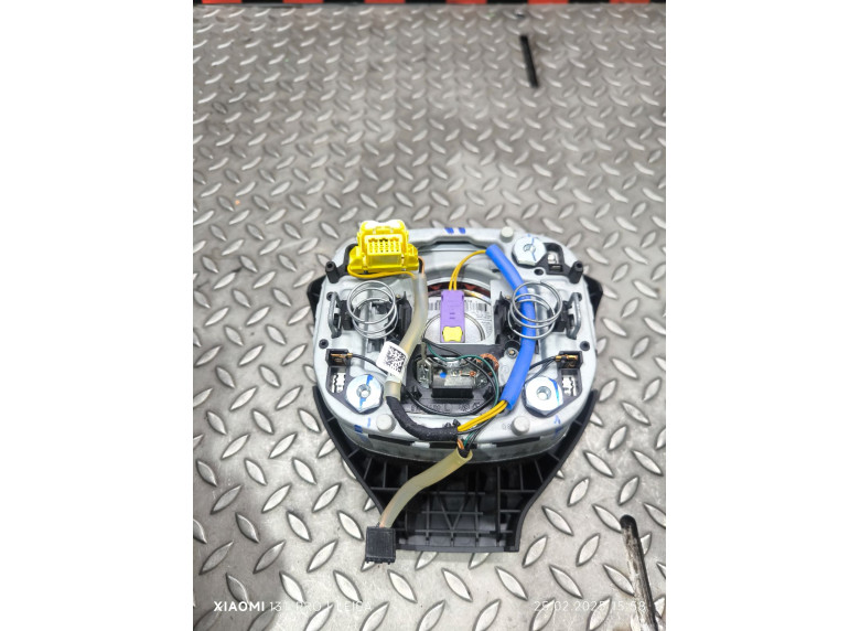 Подушка безопасности водителя к Volkswagen Passat, 2007г.