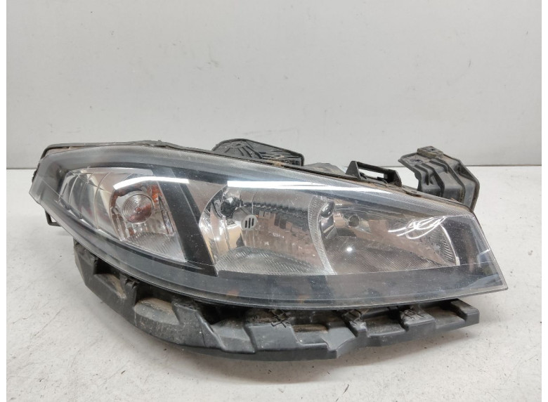 Фара правая к Renault Laguna, 2006г.