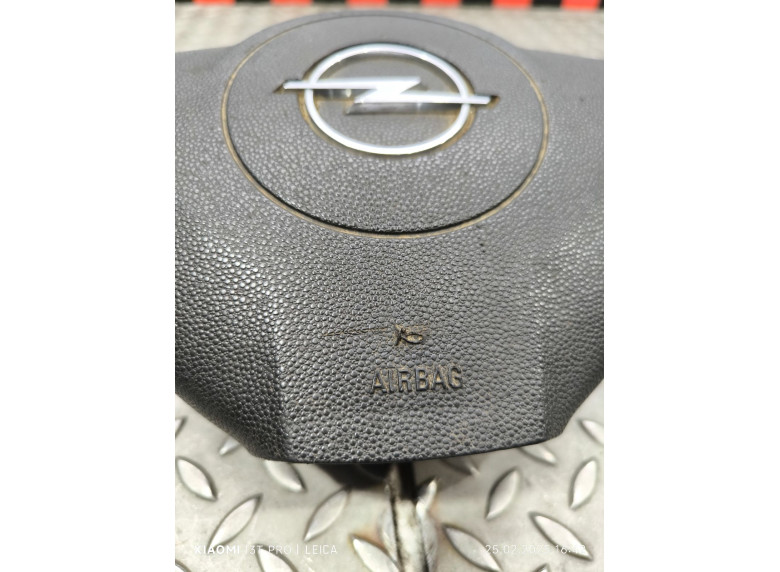 Подушка безопасности водителя к Opel Zafira, 2006г.
