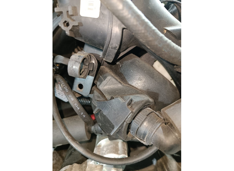 Маслоотделитель (сапун) к BMW 6 E63/E64, 2007г.