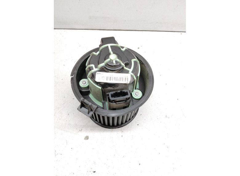 Моторчик печки к Citroen C4, 2010г.