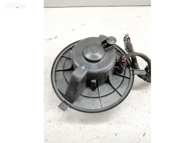 Моторчик печки к Volkswagen Caddy undefined г.