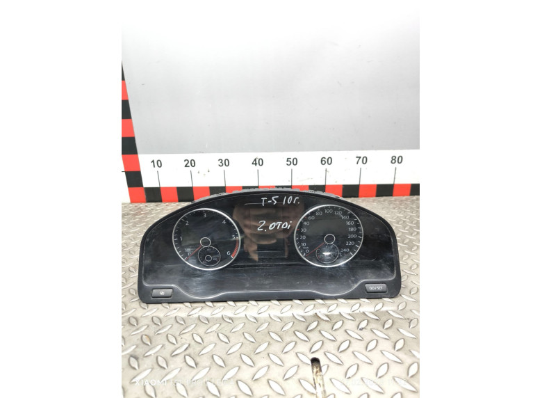 Щиток приборов (приборная панель) к Volkswagen Transporter, 2010г.