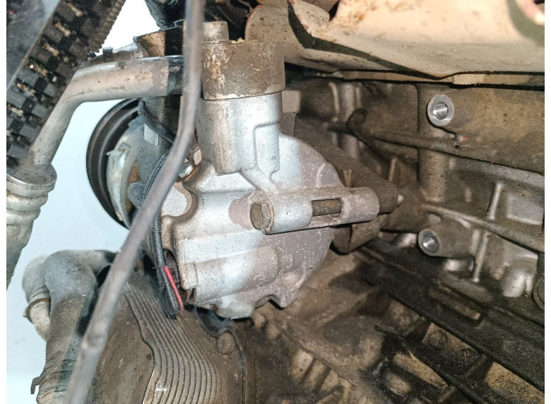 Компрессор кондиционера к Audi A6, 2006г.